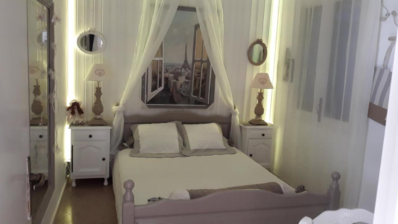 Chambres D'Hotes Chez Catherine A Reus Chambre De Paris Avec Salle De Bains Privee Luaran gambar